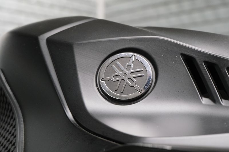 USED 2025 YAMAHA YZFR3 ABS Image 14