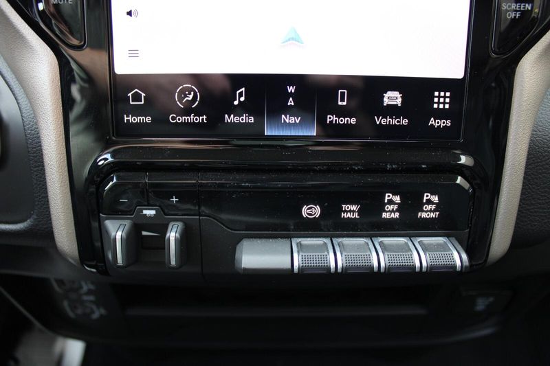 2024 Ram 2500 Laramie photo 21