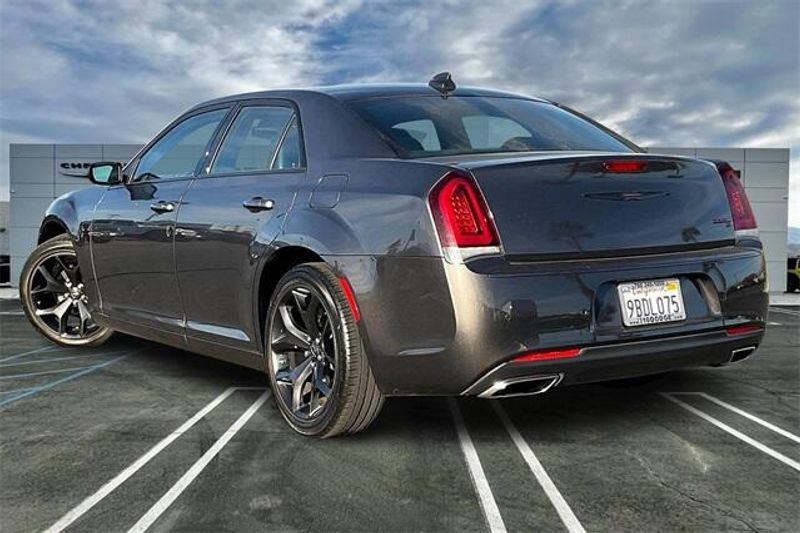 2022 Chrysler 300 SImage 10