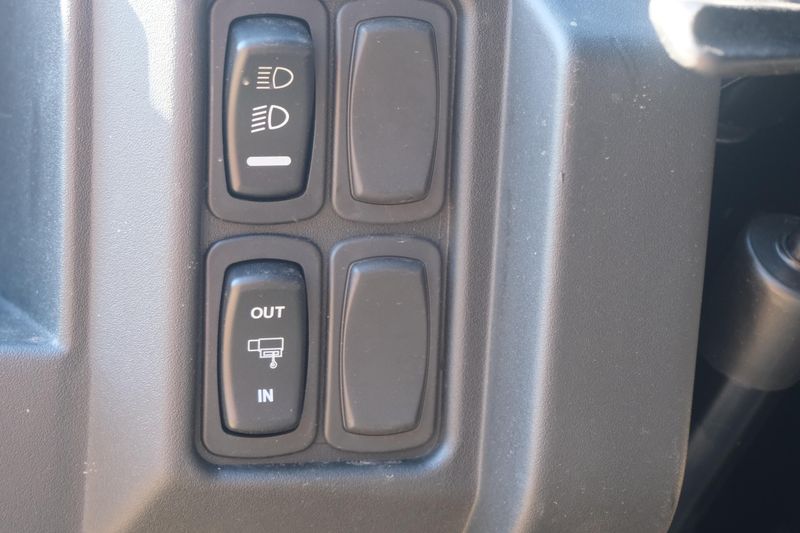 2025 Polaris RANGER CREW XP 1000 PREMIUM SUNSET RED Image 17