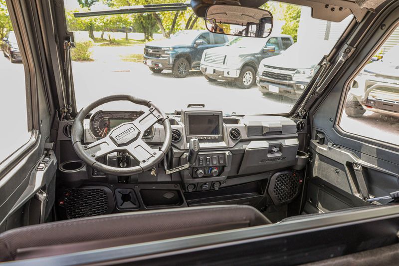 USED 2025 POLARIS RANGER CREW XP 1000 NORTHSTAR TEXAS EDITION Image 5