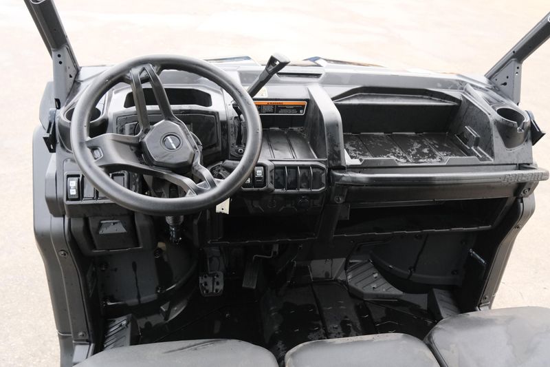 NEW 2026 CAN-AM DEFENDER MAX DPS HD9  in a STEALTH BLACK exterior color. Family PowerSports (877) 886-1997 familypowersports.com 