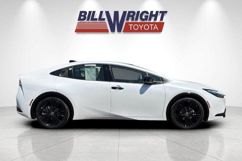Used 2025 Toyota Prius NightshadeImage 2