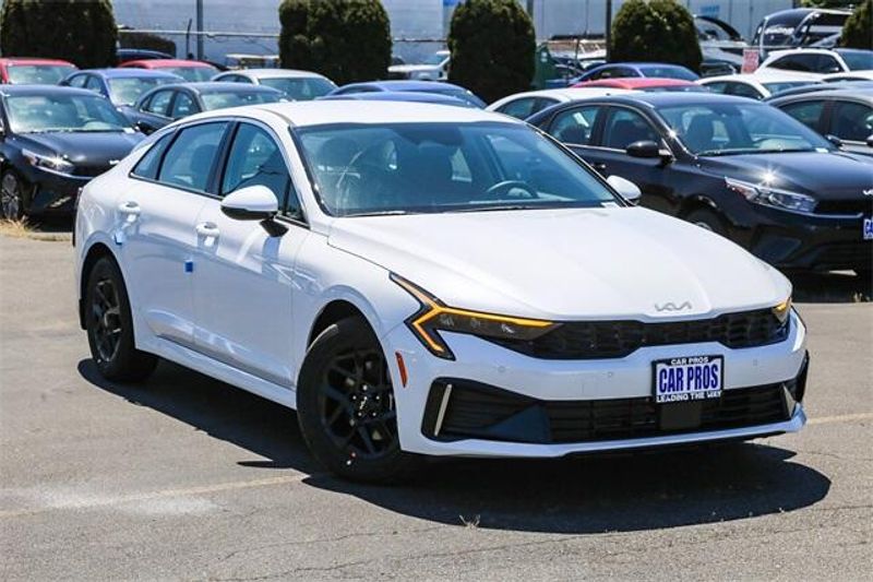 New 2026 Kia K5 LXSImage 2