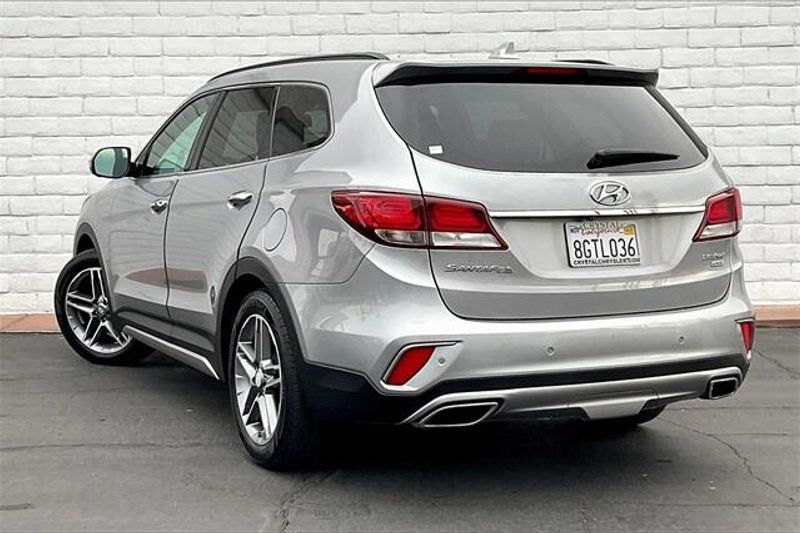 2018 Hyundai Santa Fe Limited UltimateImage 10