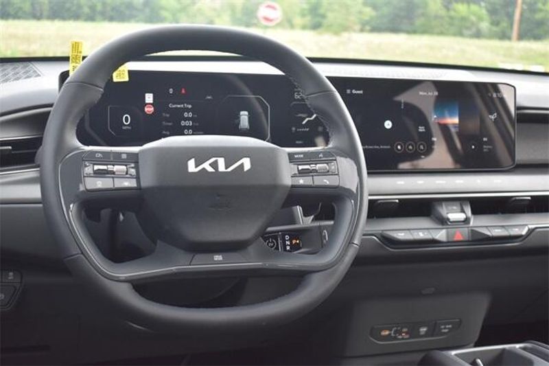 New 2026 Kia EV9 Light Long RangeImage 23