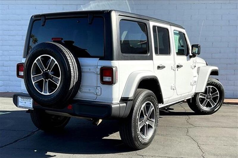 Used 2023 Jeep Wrangler SaharaImage 13