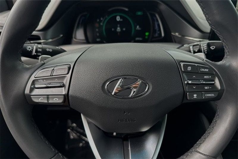 2020 Hyundai Ioniq Hybrid LimitedImage 21