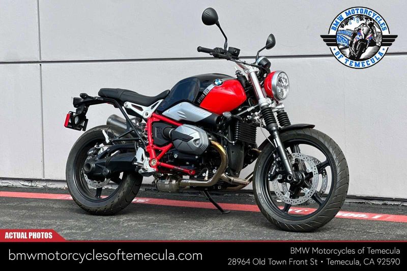 2022 BMW R NINET SCRAMBLER  in a OPTION 719 BLACK STORM METALLIC AND RACING RED exterior color. BMW Motorcycles of Temecula – Southern California (951) 506-6903 bmwmotorcyclesoftemecula.com 