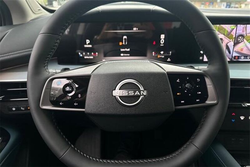 2025 Nissan Murano PlatinumImage 21