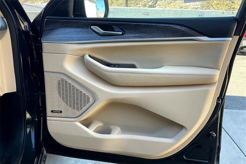 Used 2021 Jeep Grand Cherokee L LimitedImage 23