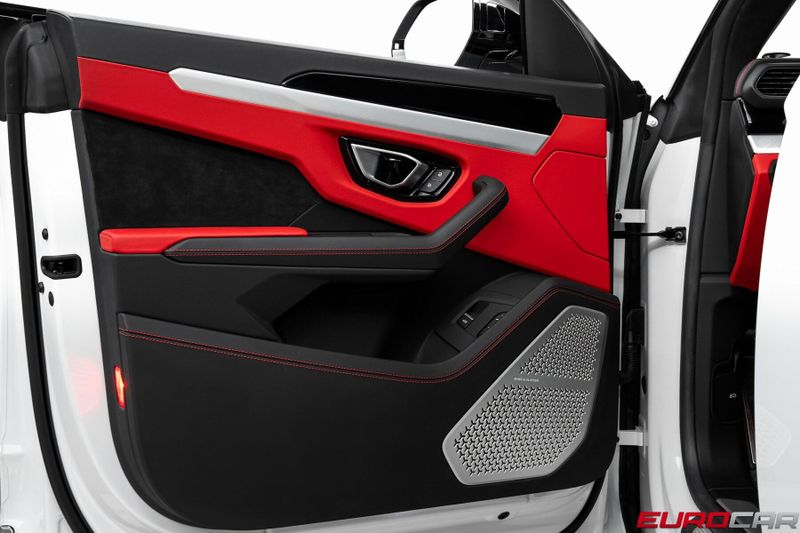 2021 Lamborghini Urus *PANORAMIC SUNROOF * FRONT PPF*Image 20