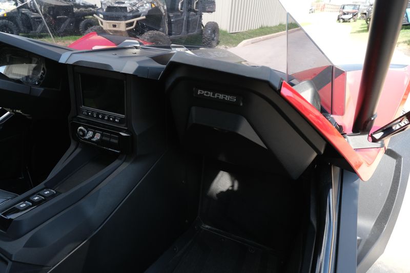 2024 Polaris SLINGSHOT SLR AUTODRIVEImage 4