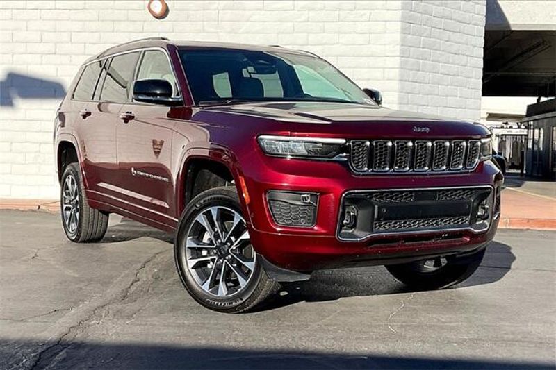 2021 Jeep Grand Cherokee L OverlandImage 2