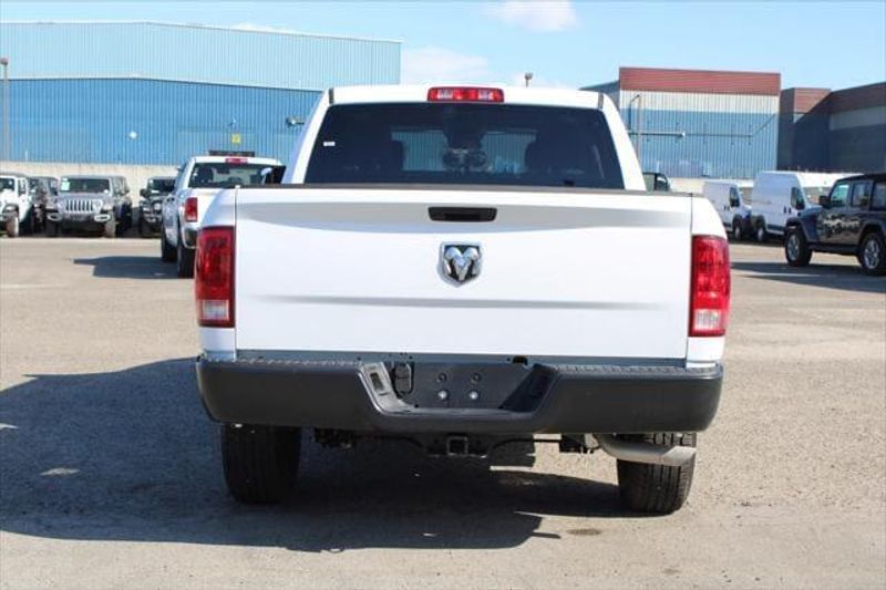 2023 RAM 1500 Classic Tradesman Crew Cab 4x2Image 4