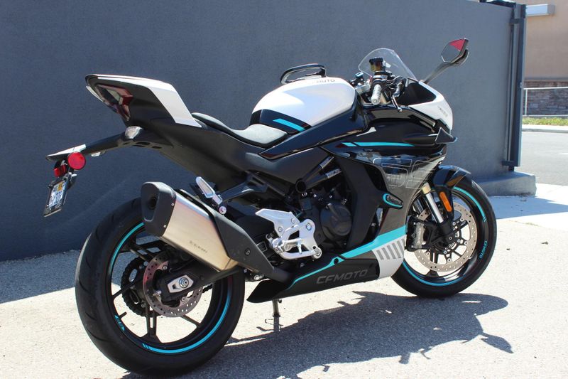Used 2023 CFMOTO 450SS CF400-6US Image 9