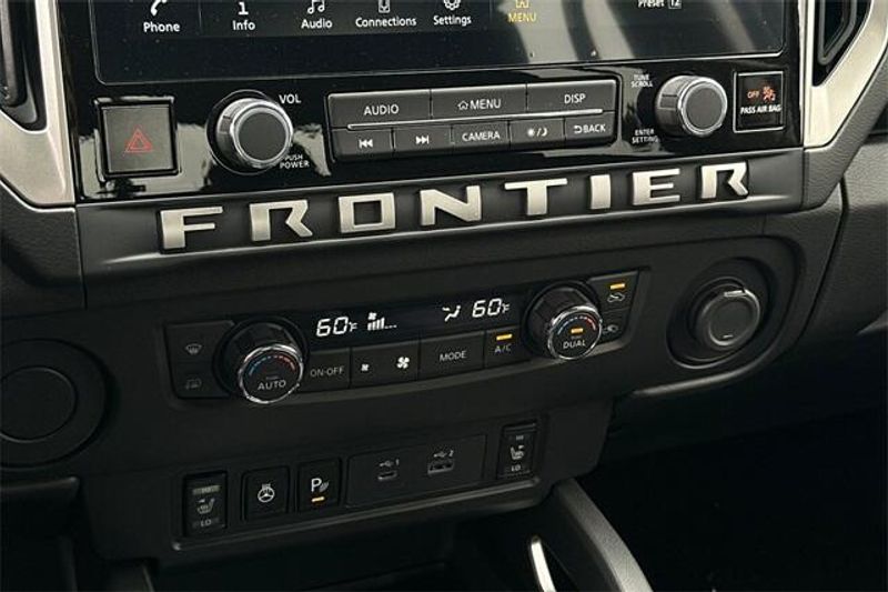 New 2025 Nissan Frontier SVImage 16