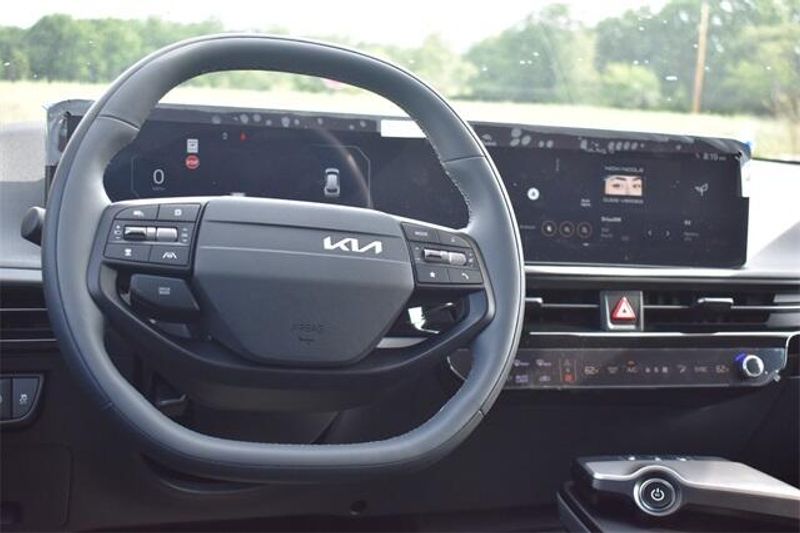 New 2025 Kia EV6 LightImage 17