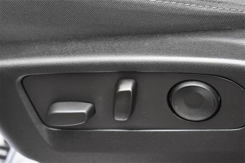 Used 2022 Chevrolet Silverado 1500 LTImage 23