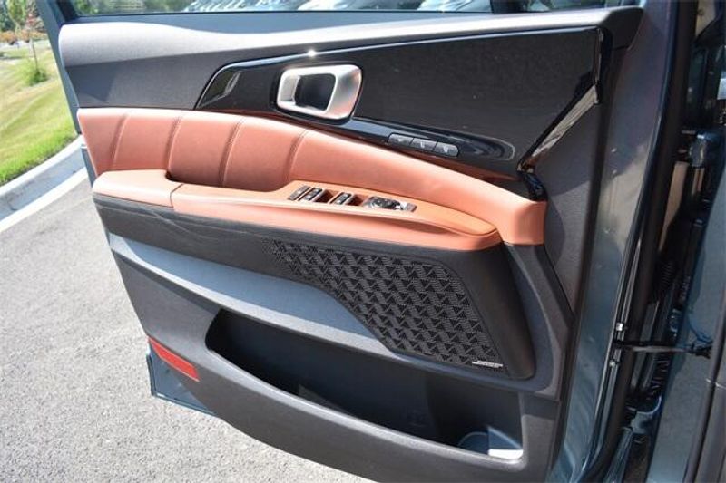 New 2026 Kia Carnival Hybrid SX PrestigeImage 37