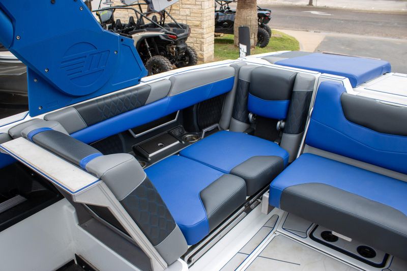 USED 2022 MALIBU M240 Image 13