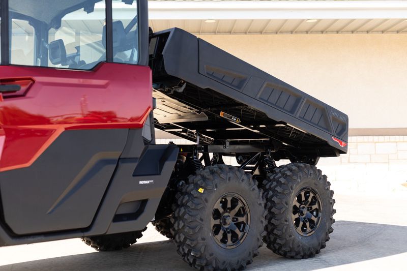 2024 CAN-AM DEFENDER 6X6 LIMITED HD10 FIERY RED Image 19