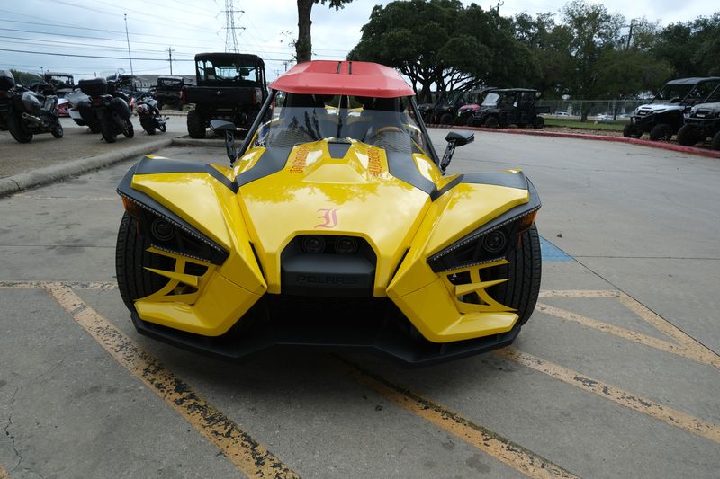 2019 Polaris SLINGSHOT SL ICON 49ST DAYTONA YELLOWImage 16