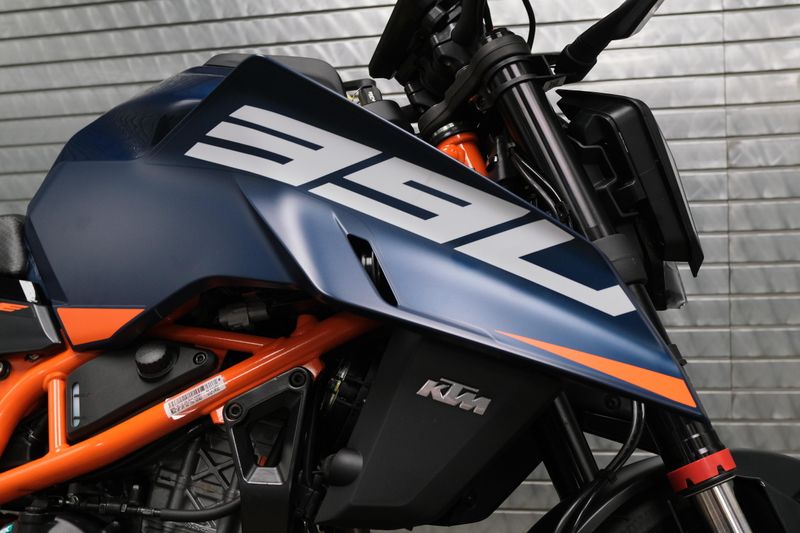 NEW 2026 KTM 390 DUKE Image 12