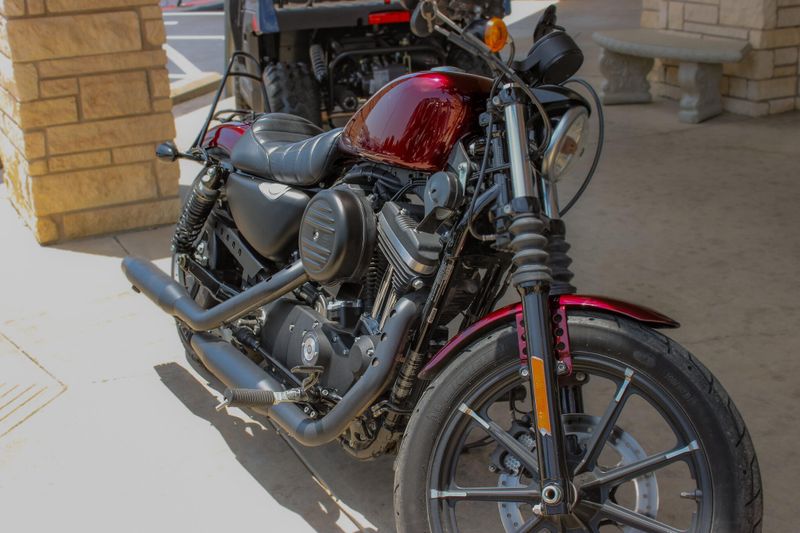 2017 HARLEY SPORTSTER IRON 883 Image 3