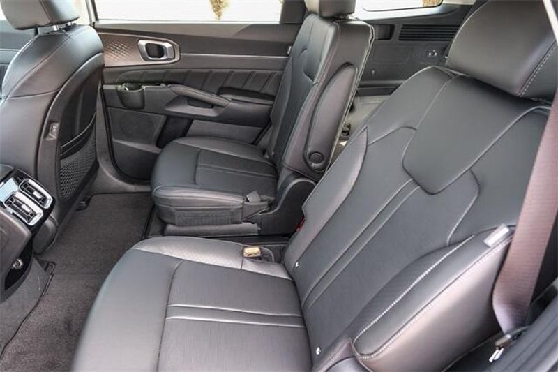 New 2025 Kia Sorento SXImage 20