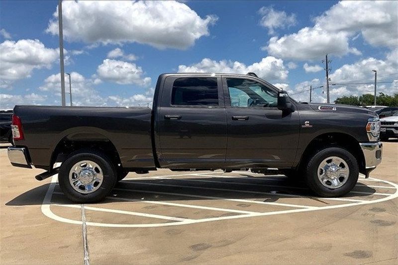 2024 RAM 2500 Tradesman Crew Cab 4x4 6