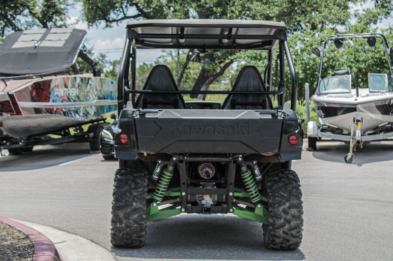 2019 Kawasaki Teryx LEImage 18