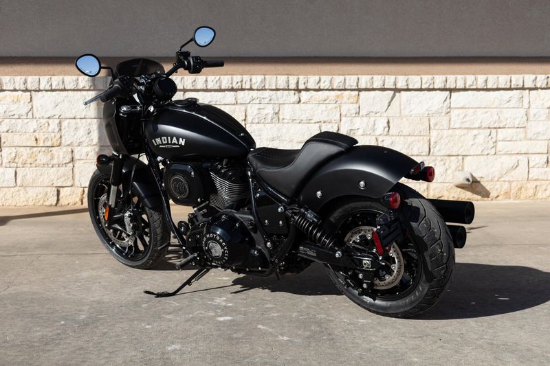 2025 Indian Motorcycle SPORT CHEIF BLACK SMOKE Image 10