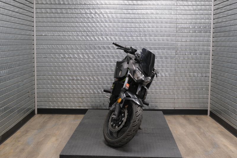 USED 2020 KAWASAKI Z400 ABS Image 8