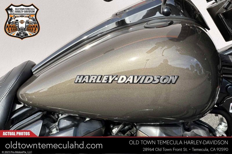 2021 Harley-Davidson Street GlideImage 9