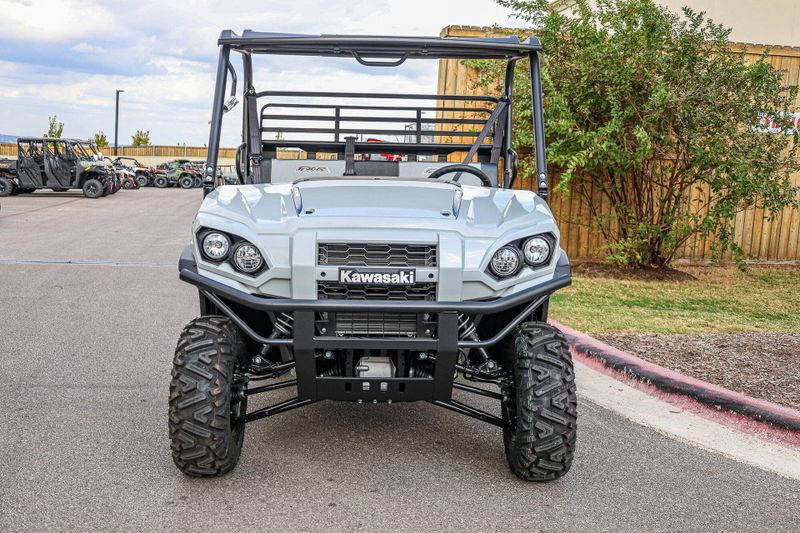 2025 Kawasaki MULE PROFXT 1000 LE ICE GRAYImage 3