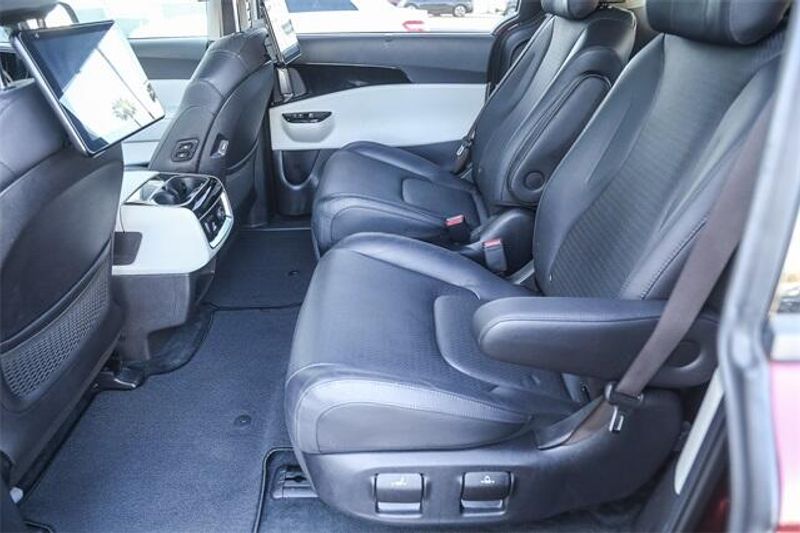 2022 Kia Carnival SX PrestigeImage 19