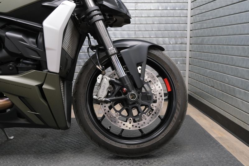 USED 2024 DUCATI STREETFIGHTER V2 Image 13