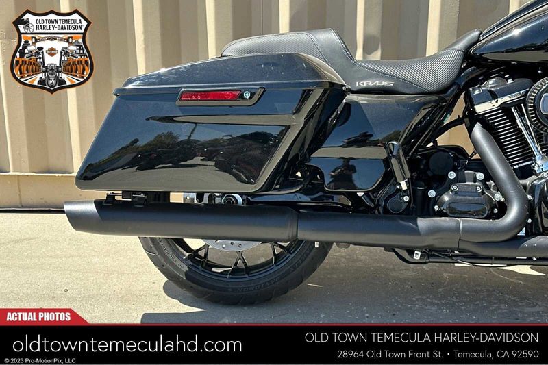 2022 Harley-Davidson Road King in a Black exterior color. BMW Motorcycles of Temecula – Southern California (951) 506-6903 bmwmotorcyclesoftemecula.com 