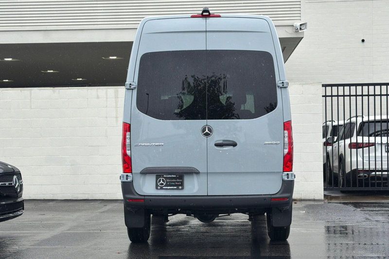 New 2026 Mercedes-Benz Sprinter 2500 Crew 144 WBImage 5