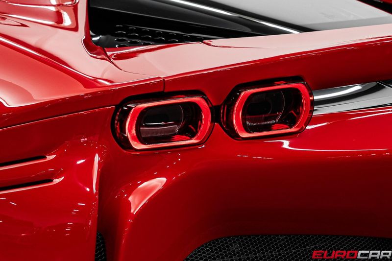 Used 2022 Ferrari SF90 Stradale *HUGE CARBON OPTIONS * SUSPENSION LIFTER*Image 23