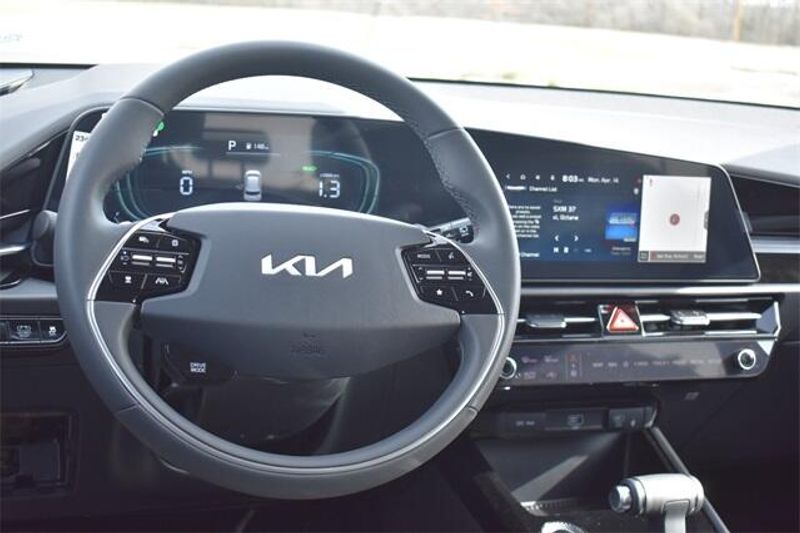 2025 Kia Niro EXImage 18