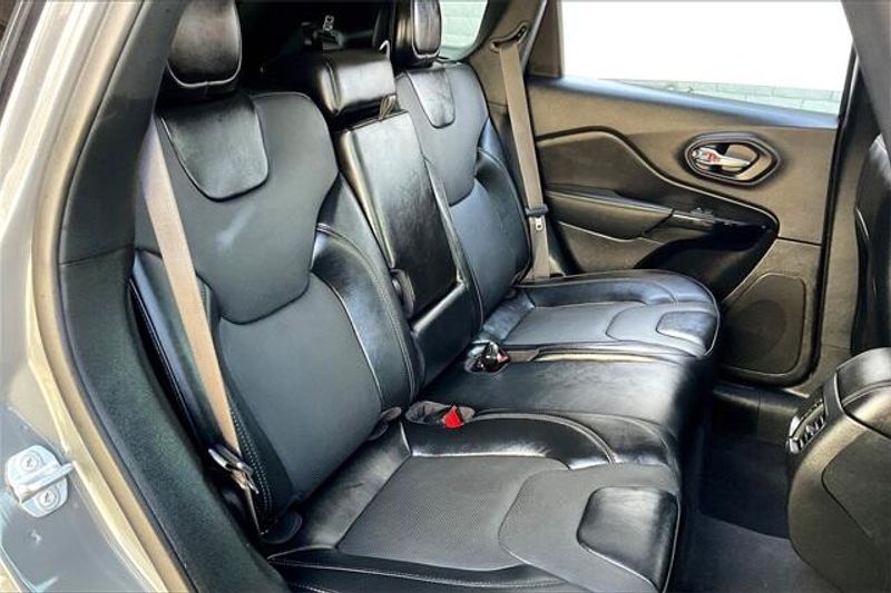 Used 2023 Jeep Cherokee AltitudeImage 26