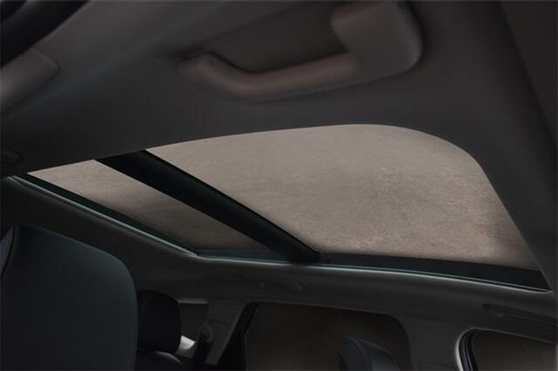 2025 Kia Sportage EXImage 12