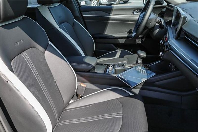 New 2025 Kia K5 GT-LineImage 7