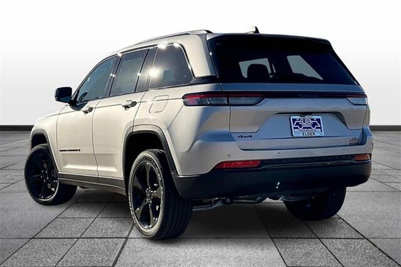 2025 Jeep Grand Cherokee Altitude X 4x4Image 3