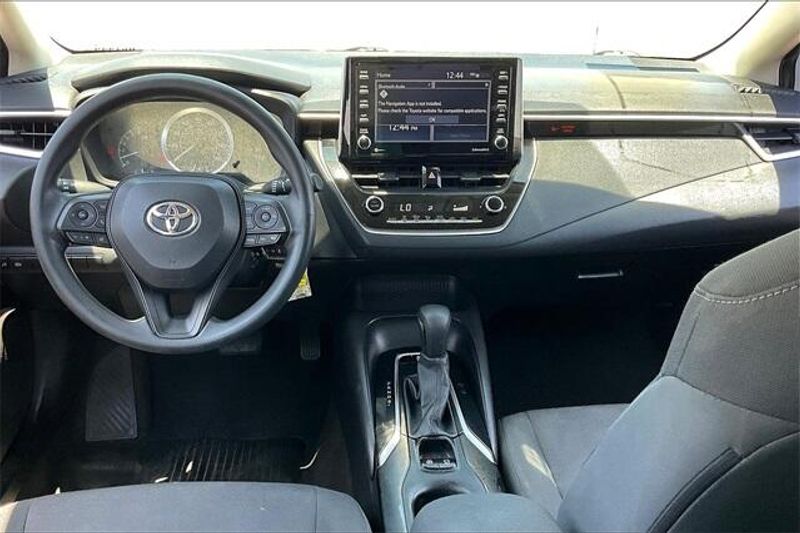 Used 2021 Toyota Corolla LEImage 15