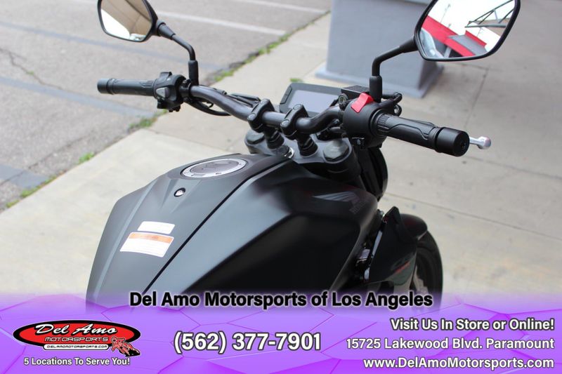 2025 Honda CB300R ABS Image 5