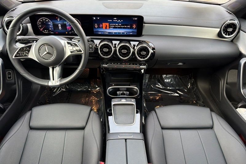 Used 2025 Mercedes-Benz CLA 250Image 15