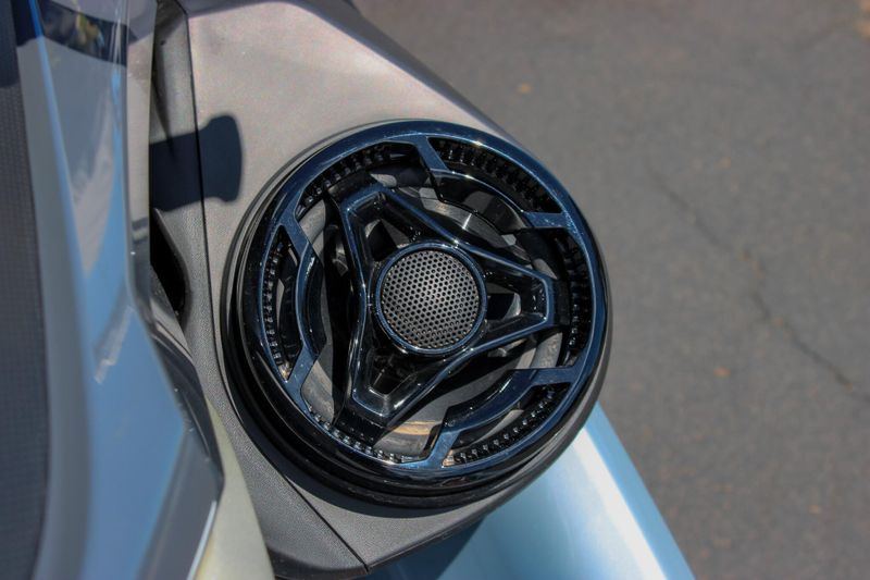 2025 SEADOO RXPX 325 WITH SOUND SYSTEM ICE METAL AND MANTA GREEN Image 16